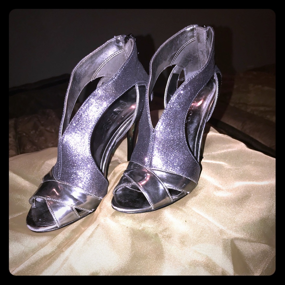 Guess silver/purple iridescent heel